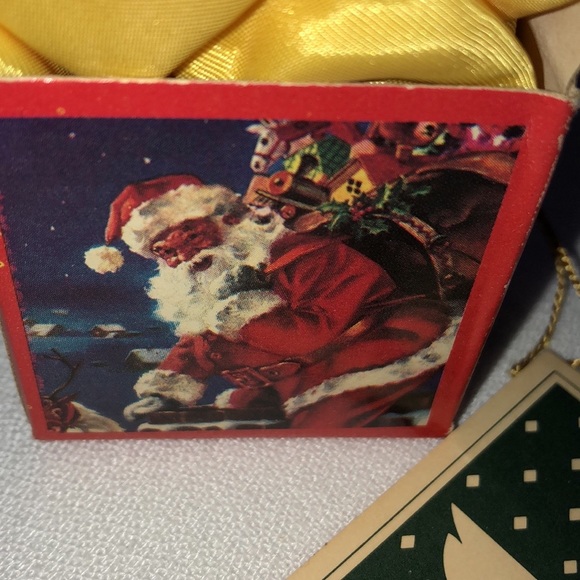 Vintage JUST DUCKY  Porcelain Circus Bear in Christmas Box Ornament - Picture 4 of 6